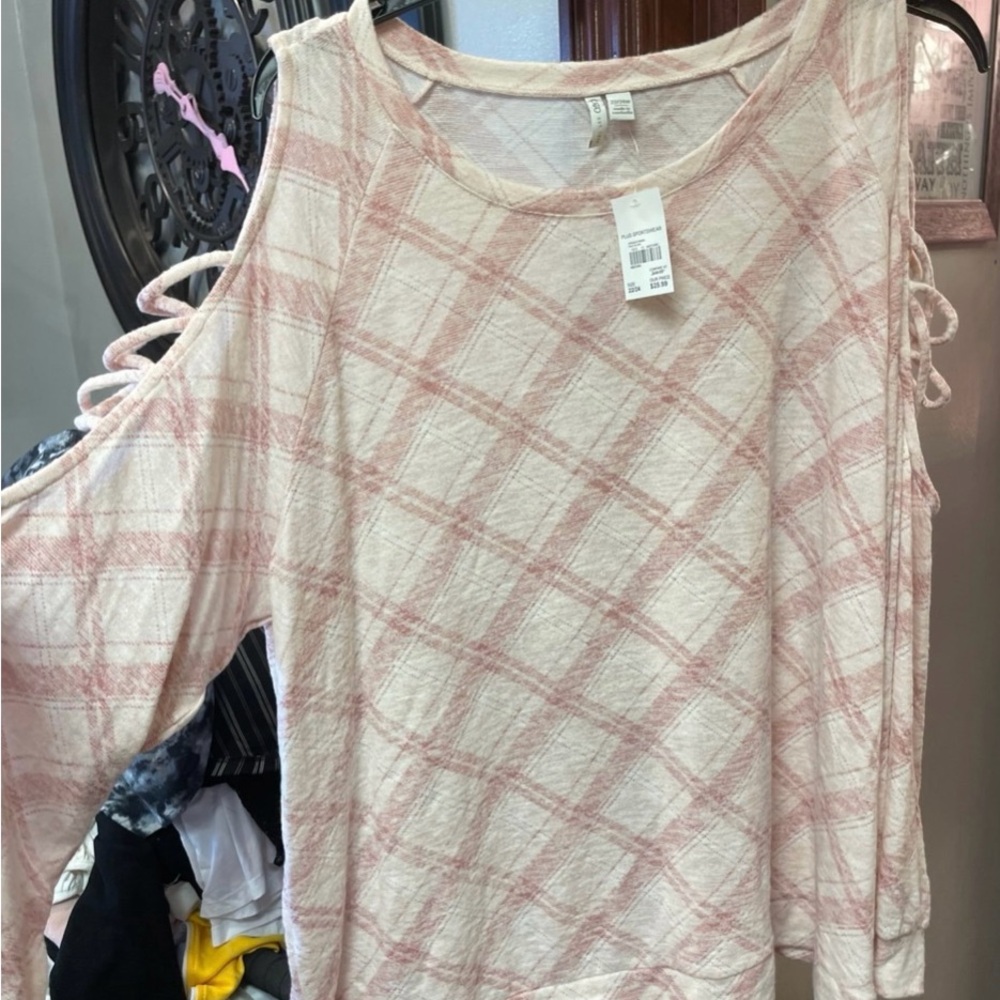 BNWT CATO 22/24Pink Plaid Cold Shoulder Ladder Long Sleeves Sweater Top